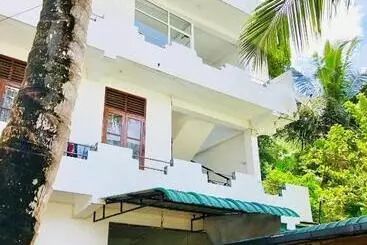 Пансион Holiday Inn Unawatuna