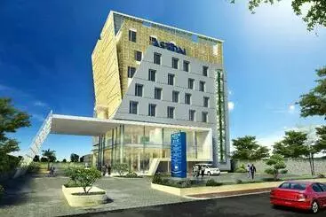 בית מלון כפרי Aston Lampung City