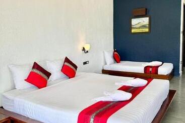 Отель Diamond Village Pai