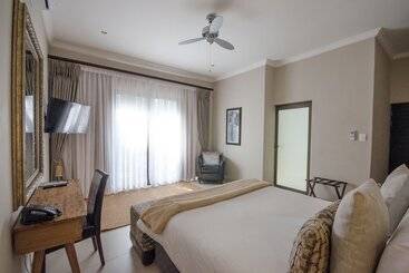 דירות לתיירים Monomotapa Village At Legend Golf & Safari Resort