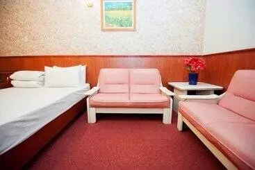 هتل New May Flower