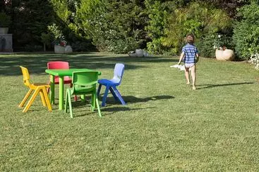 ツーリストアパートメント The Marble Resort