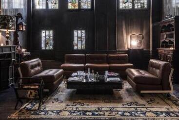 ホテル Les Bains Paris