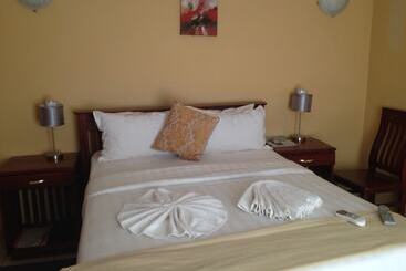 펜션 Isabel Guest Suites & Tours