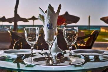 Aida Beach Hotel   El Alamein