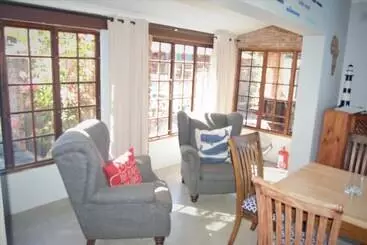 تختخواب و صبحانه Marlin Lodge St Lucia