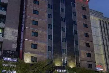 בית מלון כפרי Lex Tourist