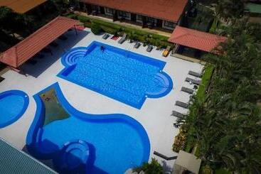 酒店 & Villas Huetares