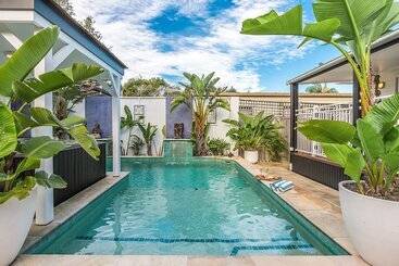 膳宿费 Azur Byron Bay