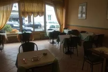 Hotel Anne De Beaujeu