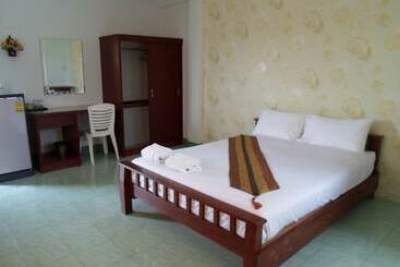 בית מלון כפרי Ban Maitreejit