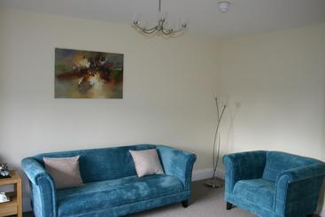 ホテル Priory Court