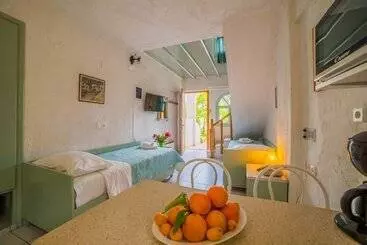 Kastro Studios Apartments