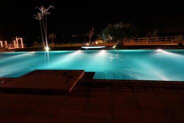 Livemax Amms Hotels Canna Resort Villa