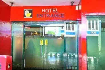 בית מלון כפרי Sogo Aurora Cubao