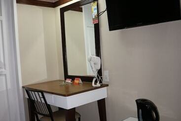 هتل Sogo Sta. Rosa Laguna