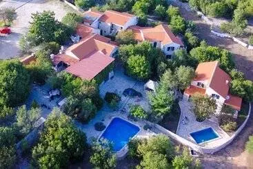 Pensiune Nono Ban Hotel & Villa