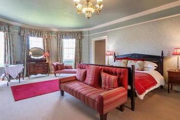 ベッドアンドブレックファースト Durn House