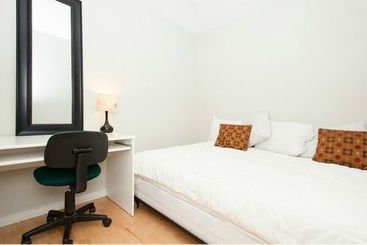 Apart Otel E.s.i Furnished Suites At The Acc