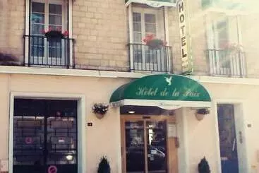 בית מלון כפרי De La Paix