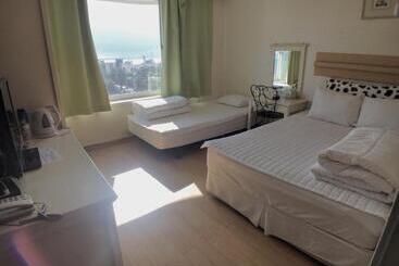 בית מלון כפרי Good Inn