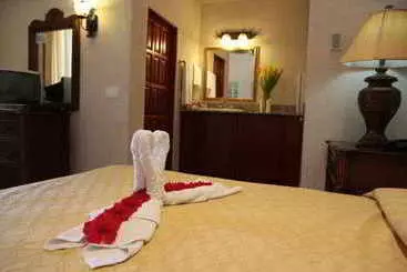 هتل Las Sirenas By Mayan Princess Rooms