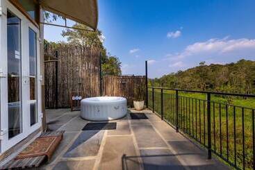 Machaan Wilderness Lodge Nagarahole