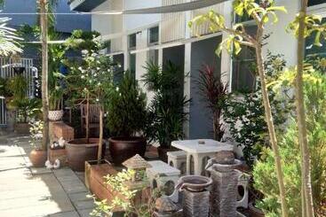 Hotel Daddy S Home Huahin