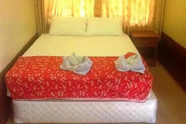 בית מלון כפרי Peach Guesthouse