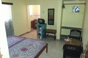 ペンション Albenjoh Guest House