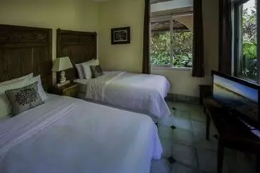 אתר נופש Anyar Estate