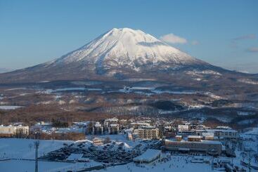 Owashi Lodge   Hostel
