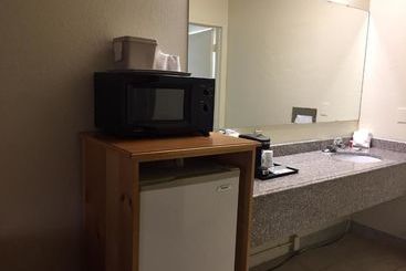 汽车旅馆  Tiki Lodge