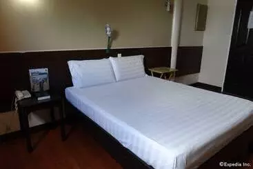 Hotell Ruemango Apartelle And Suites
