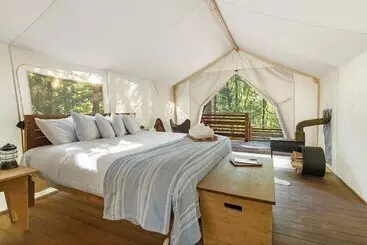 Hotelli Under Canvas Glacier