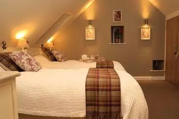 Дом Plum Tree Cottage