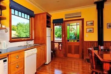 주택 Pomona Spa Cottages