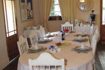 Bed and Breakfast Sandstone Chameleon Guest House