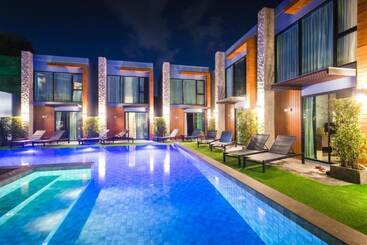 Hotelli Peace Blue Naiharn Naturist Resort Phuket