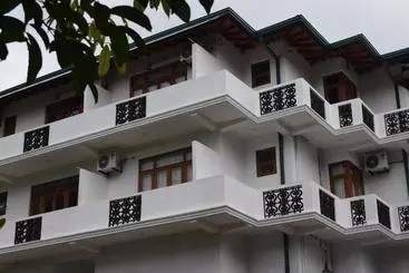 فندق Liyya Residence