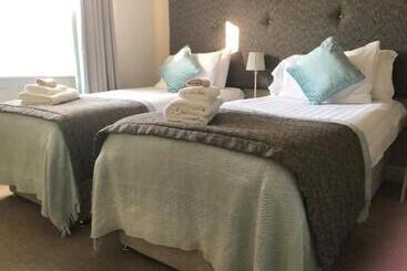 بيت ريفى Woodsome Hall Golf Club Dormy House