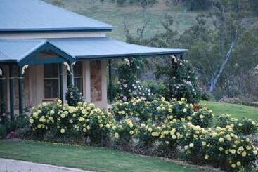 فندق Battunga Cottages