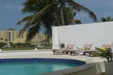 هتل Karibu Aruba Boutique