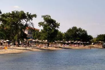 هتل Sunrise Beach