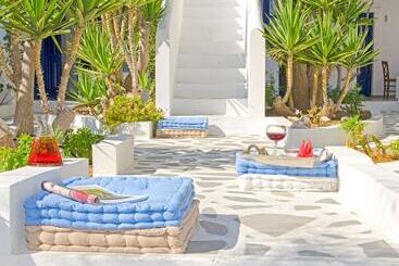 아파트 Mouras Studios