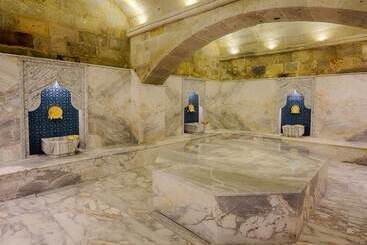 בית מלון כפרי Elegance Cave Suites & Restaurant