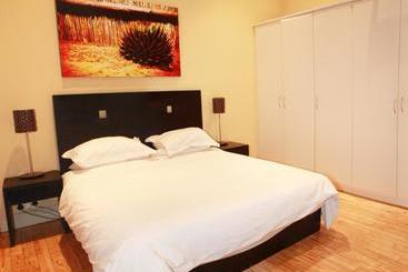 Daddy Long Legs Self Catering Apartments