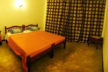 Mamas Coral Beach Hotel & Restaurant