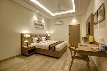 Airport Hotel Asian Blue Luxury