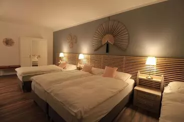 Hotelli Zimmer Asiadreieck Pension